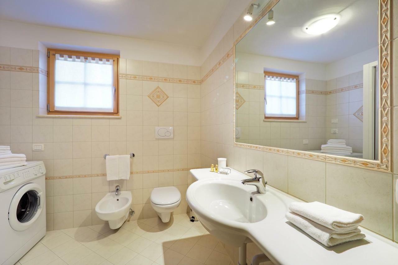 Appartamenti Casa Salesai Carano  Buitenkant foto