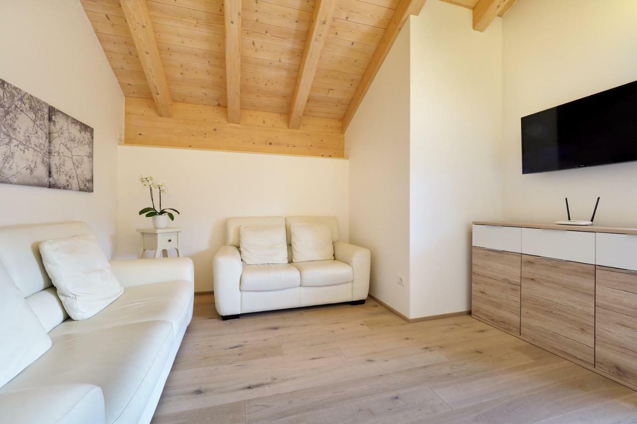 Appartamenti Casa Salesai Carano  Buitenkant foto